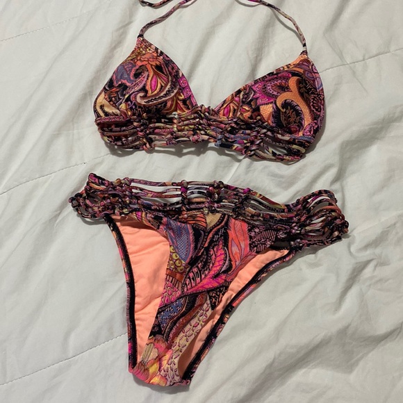 Assorted Victoria’s Secret bikinis size S - Picture 2 of 8